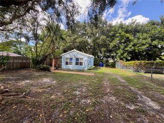 215 Columbus Parkway, Hollywood, FL 33021