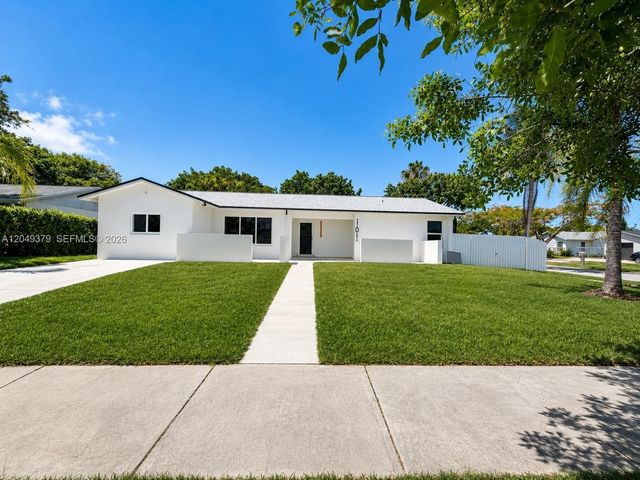 11011 SW 162nd Ter, Miami, FL 33157