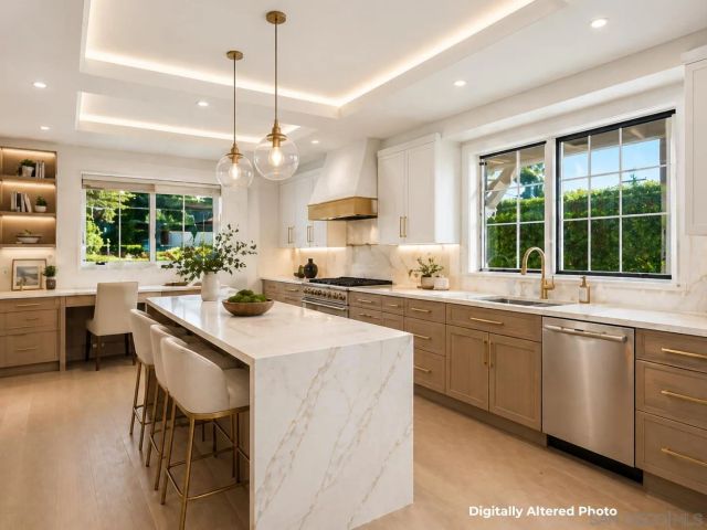 9520 Poole St, La Jolla, CA 92037