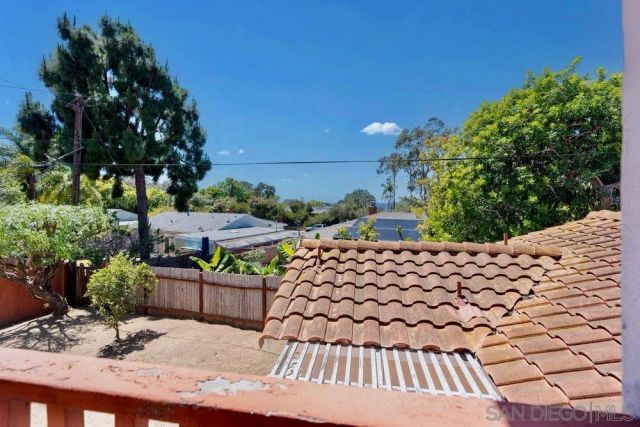 9520 Poole St, La Jolla, CA 92037