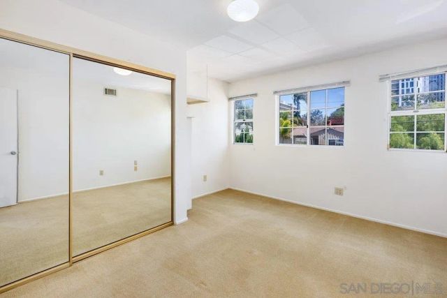 9520 Poole St, La Jolla, CA 92037