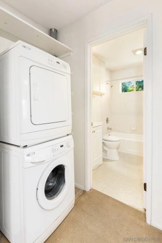 9520 Poole St, La Jolla, CA 92037