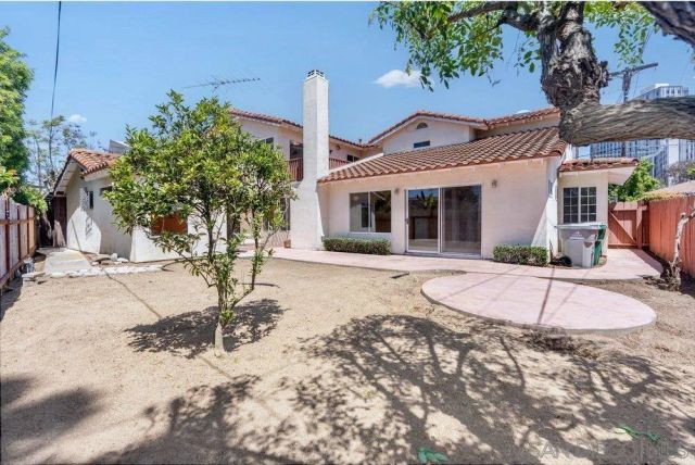 9520 Poole St, La Jolla, CA 92037