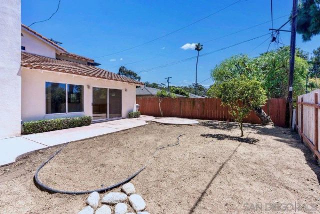 9520 Poole St, La Jolla, CA 92037