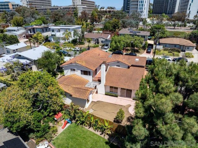 9520 Poole St, La Jolla, CA 92037