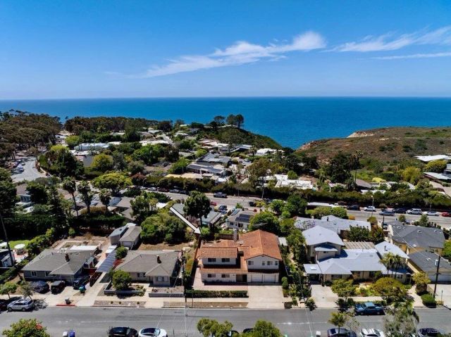 9520 Poole St, La Jolla, CA 92037