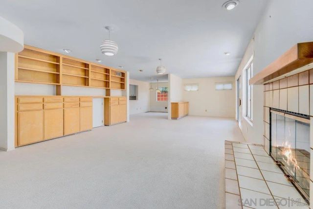 9520 Poole St, La Jolla, CA 92037