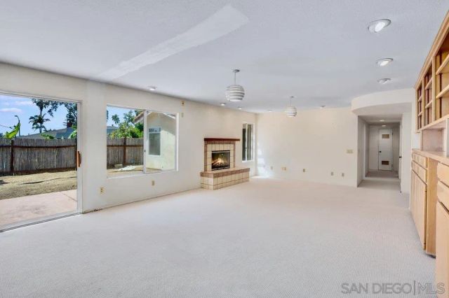 9520 Poole St, La Jolla, CA 92037