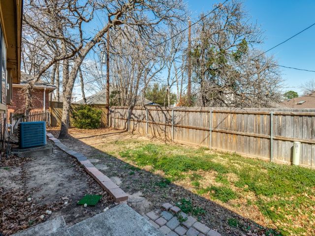4905 Arborgate Drive, Arlington, TX 76017