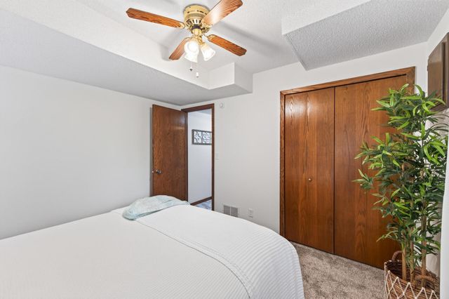 10665 Hummingbird Street NW, Coon Rapids, MN 55433