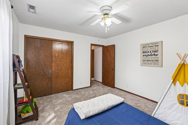 10665 Hummingbird Street NW, Coon Rapids, MN 55433