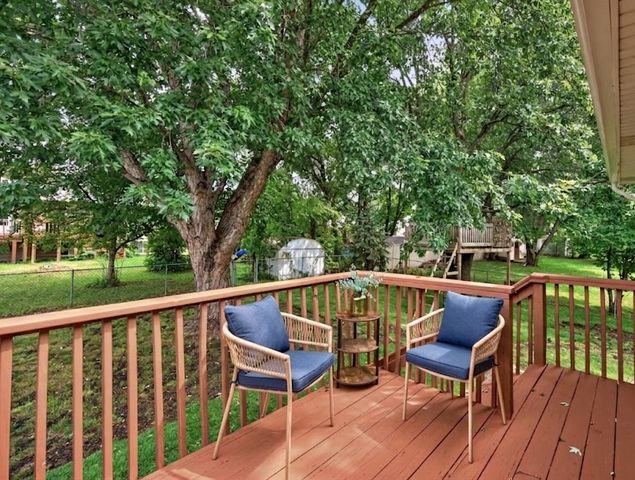 10665 Hummingbird Street NW, Coon Rapids, MN 55433