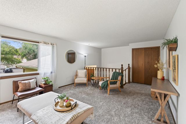 10665 Hummingbird Street NW, Coon Rapids, MN 55433