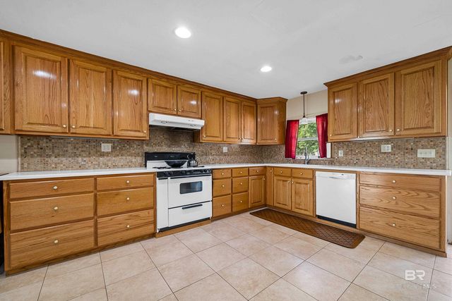 9350 Tompkins Road, Stockton, AL 36579