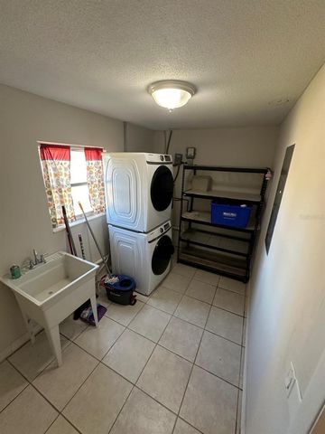 2211 SUNNY VIEW DR, Oviedo, FL 32765