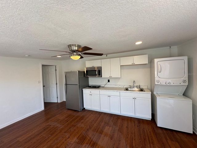 2211 SUNNY VIEW DR, Oviedo, FL 32765