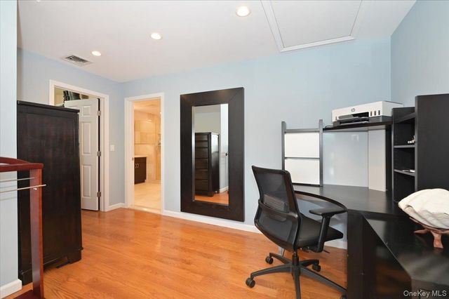46 Scott Street, Massapequa Park, NY 11762