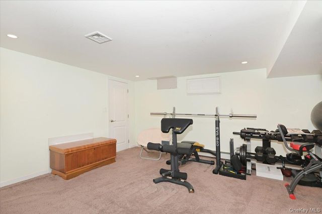 46 Scott Street, Massapequa Park, NY 11762