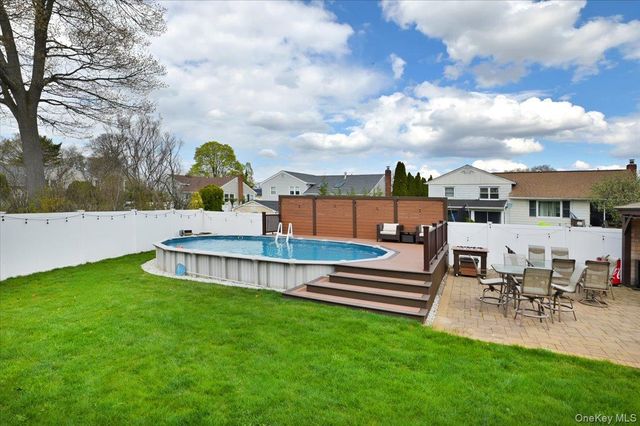 46 Scott Street, Massapequa Park, NY 11762
