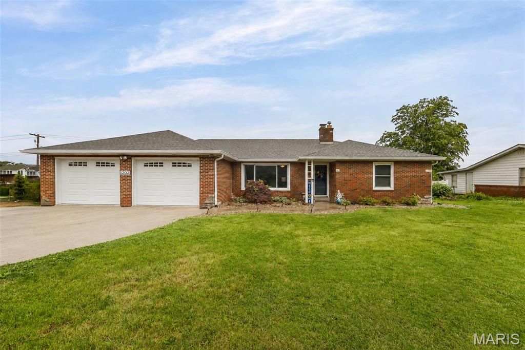 1202 Belleville Street, Lebanon, IL 62254