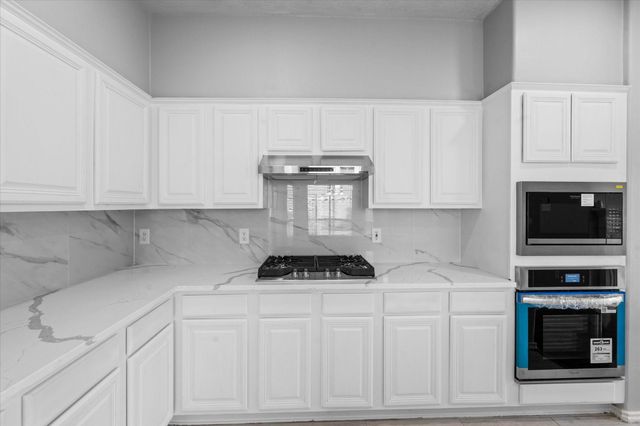 3914 Clarestone Drive, Pearland, TX 77584