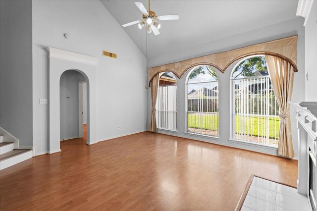 3914 Clarestone Drive, Pearland, TX 77584