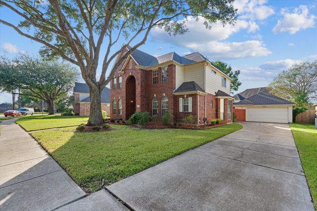 3914 Clarestone Drive, Pearland, TX 77584