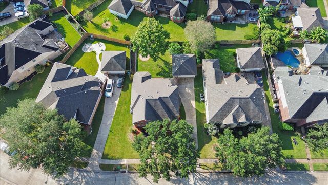 3914 Clarestone Drive, Pearland, TX 77584