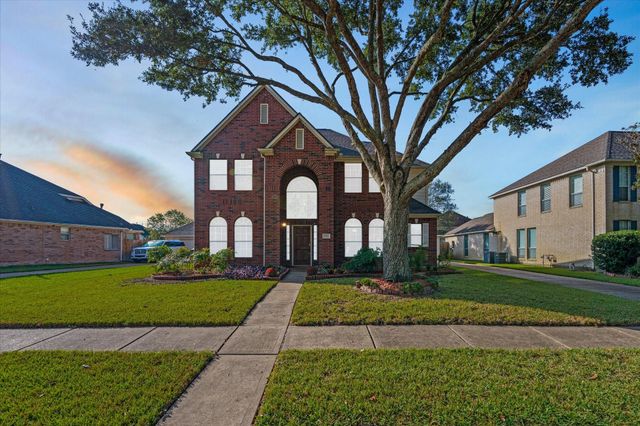 3914 Clarestone Drive, Pearland, TX 77584