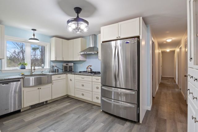 2 Marblehead Road, Windham, NH 03087