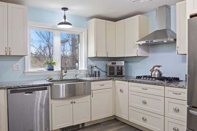 2 Marblehead Road, Windham, NH 03087