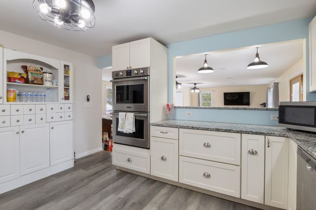 2 Marblehead Road, Windham, NH 03087