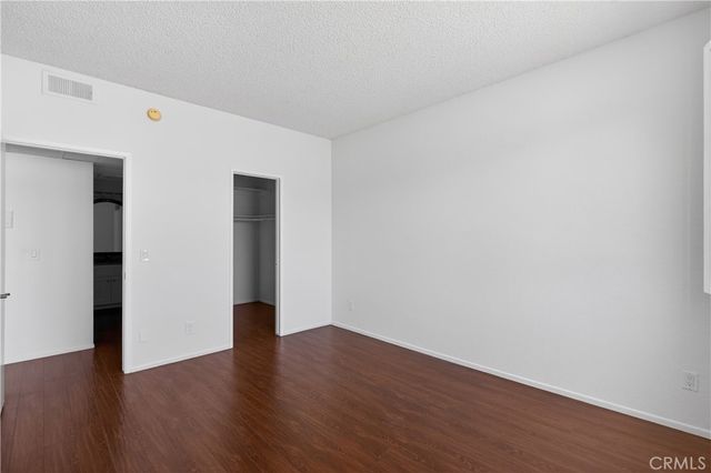 4441 Woodman Avenue 204, Sherman Oaks, CA 91423