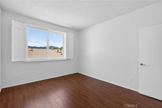 4441 Woodman Avenue 204, Sherman Oaks, CA 91423