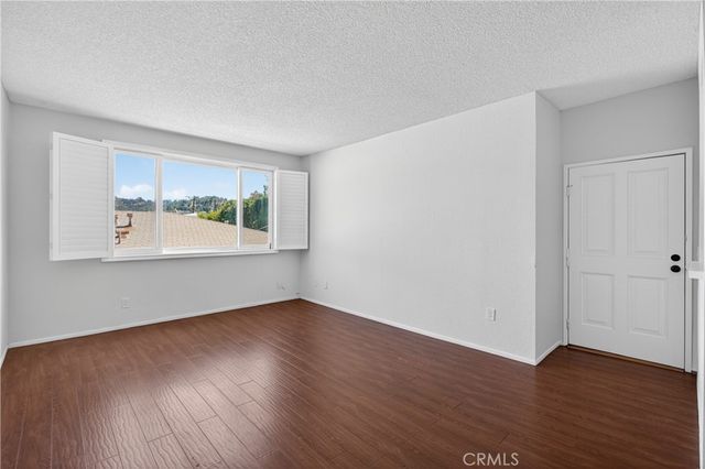 4441 Woodman Avenue 204, Sherman Oaks, CA 91423