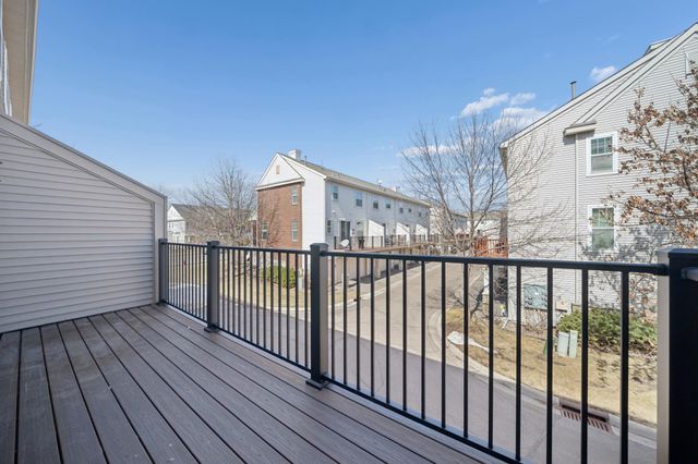 2062 Wellens Street 84, Chaska, MN 55318