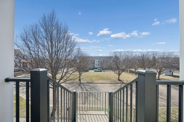 2062 Wellens Street 84, Chaska, MN 55318