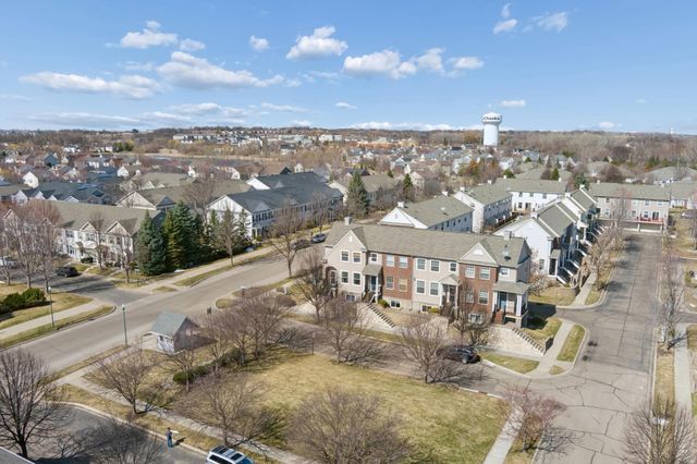 2062 Wellens Street 84, Chaska, MN 55318