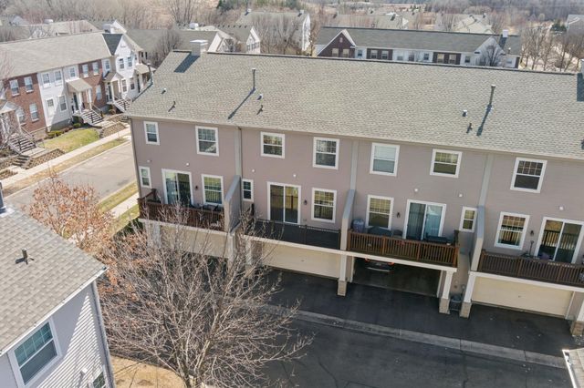 2062 Wellens Street 84, Chaska, MN 55318