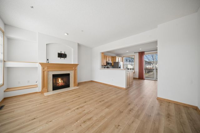 2062 Wellens Street 84, Chaska, MN 55318