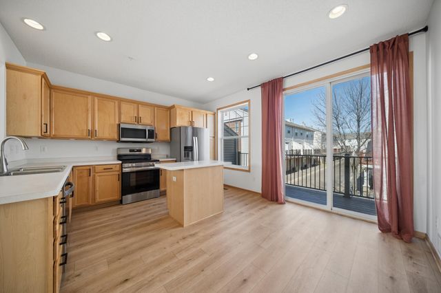 2062 Wellens Street 84, Chaska, MN 55318