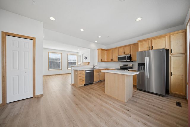 2062 Wellens Street 84, Chaska, MN 55318