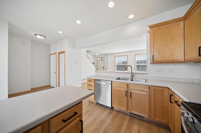 2062 Wellens Street 84, Chaska, MN 55318