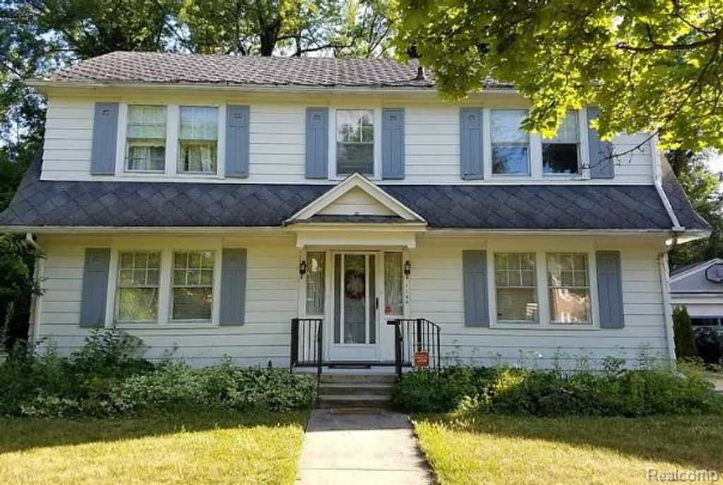 1144 Woodside Drive, Flint, MI 48503