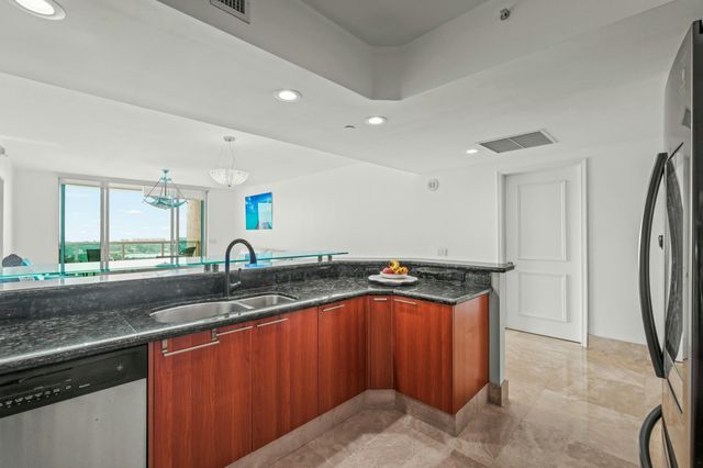 2640 Lake Shore Drive 1710, Riviera Beach, FL 33404