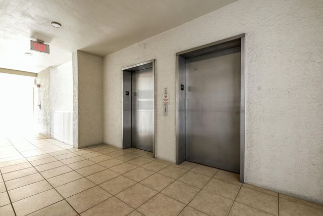 2640 Lake Shore Drive 1710, Riviera Beach, FL 33404