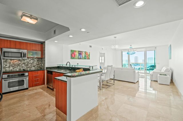 2640 Lake Shore Drive 1710, Riviera Beach, FL 33404