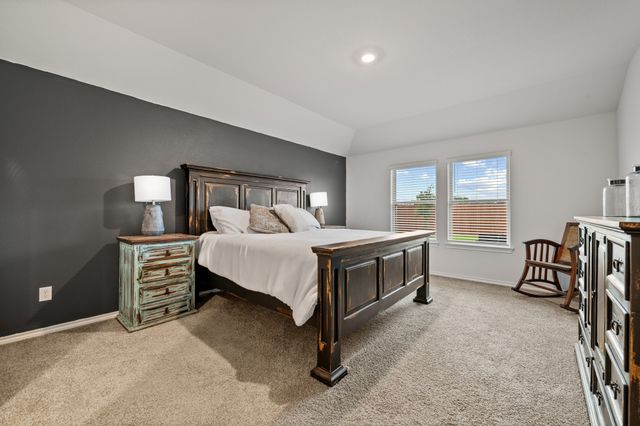 943 Buttercup Drive, Pilot Point, TX 76258
