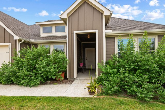 943 Buttercup Drive, Pilot Point, TX 76258