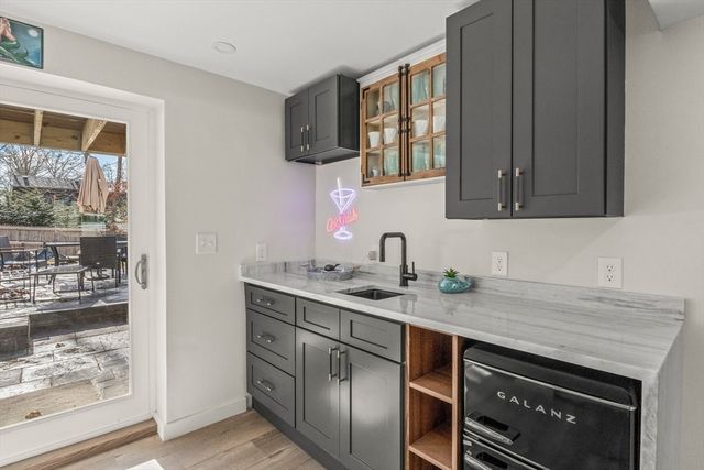 11 Pershing Drive, Falmouth, MA 02536